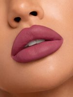 رژ جامد مات شیگلم Sheglam سری Matte Allure | رنگ Peony | با پوشش یکدست و ماندگاری بالا - Image 2