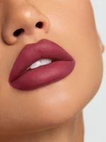 رژ جامد مات شیگلم Sheglam سری Matte Allure | رنگ Rendevous | با پوشش عالی و ماندگاری طولانی - Image 2