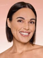 کوشن ضد آب شیگلم Sheglam | مدل Lock And Go Long-Lasting | رنگ Sand | کوشن با پوشش یکدست، ماندگاری طولانی و مقاوم در برابر تعریق و رطوبت - Image 3